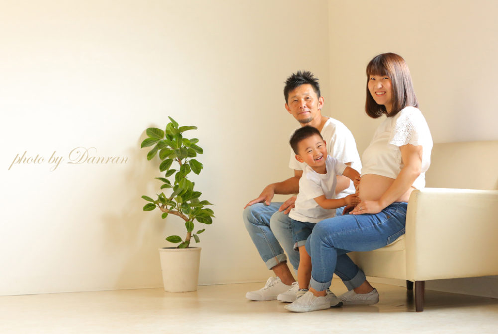 下関市でお宮参りや家族の記念写真の写真館はだんらんスタジオ 「撮れたて写真」