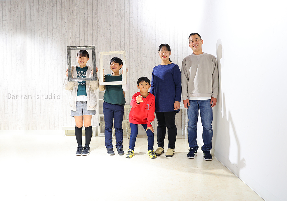 家族写真の撮影なら山口県下関市の写真館へ
